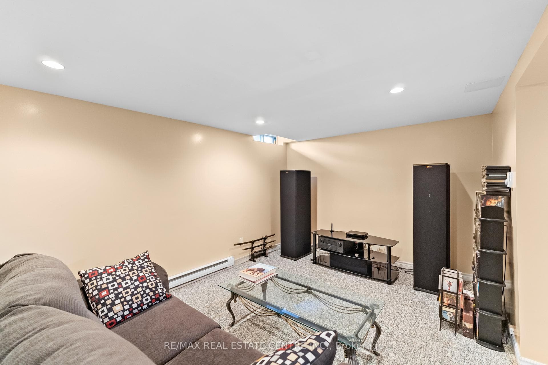 1 Jasmine Square photo 27