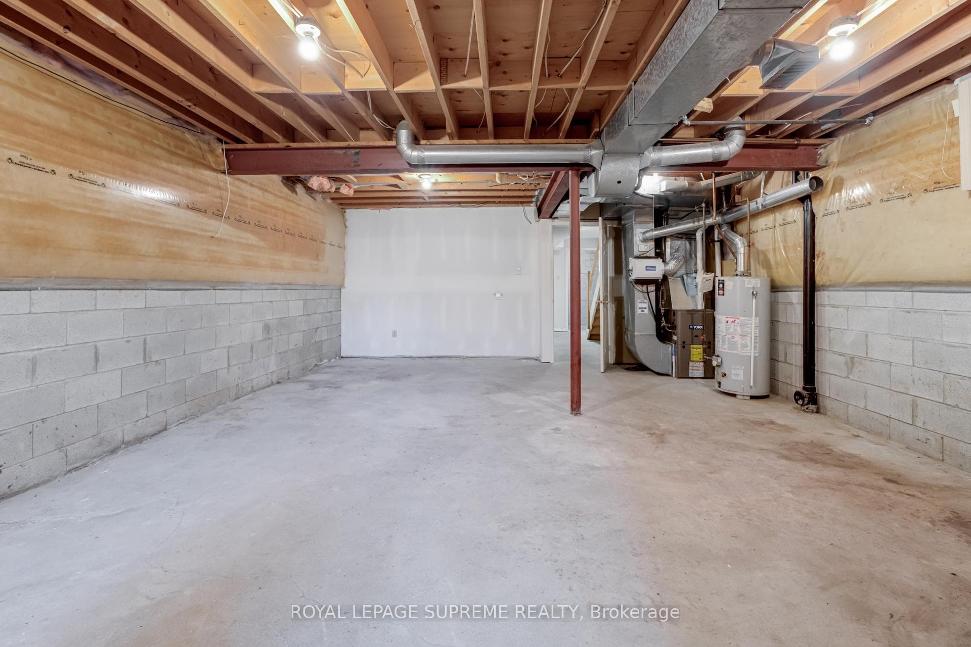 55 Chryessa Avenue photo 27