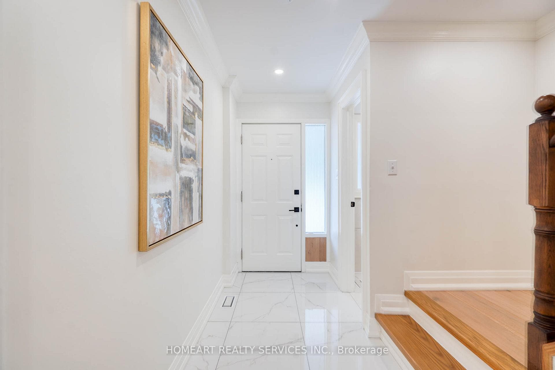2 Camelot Way photo 5