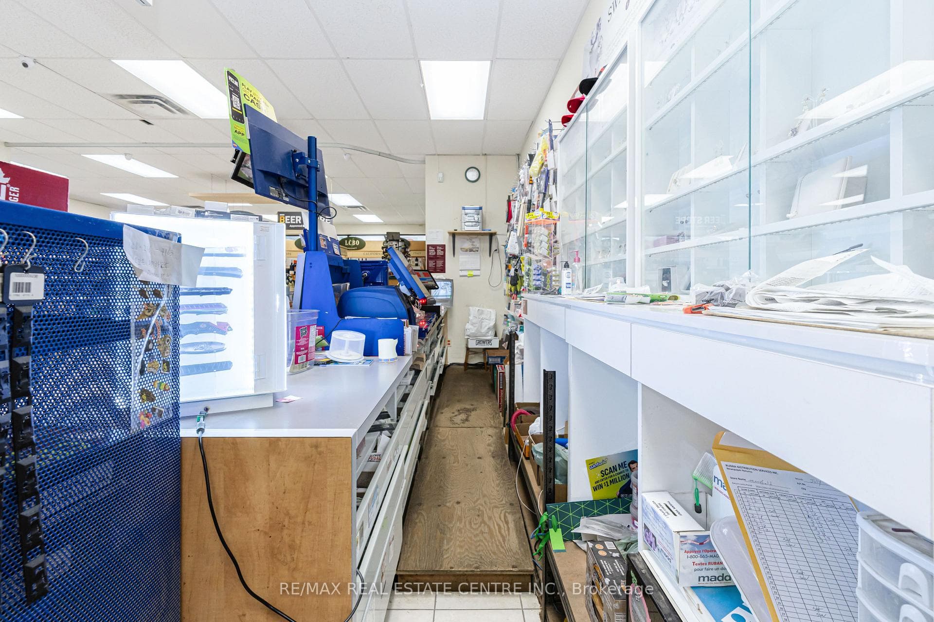 937002 Airport Road photo 25