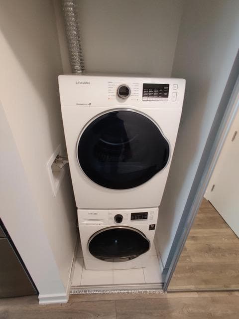 195 Redpath Avenue Unit 1101 photo 10