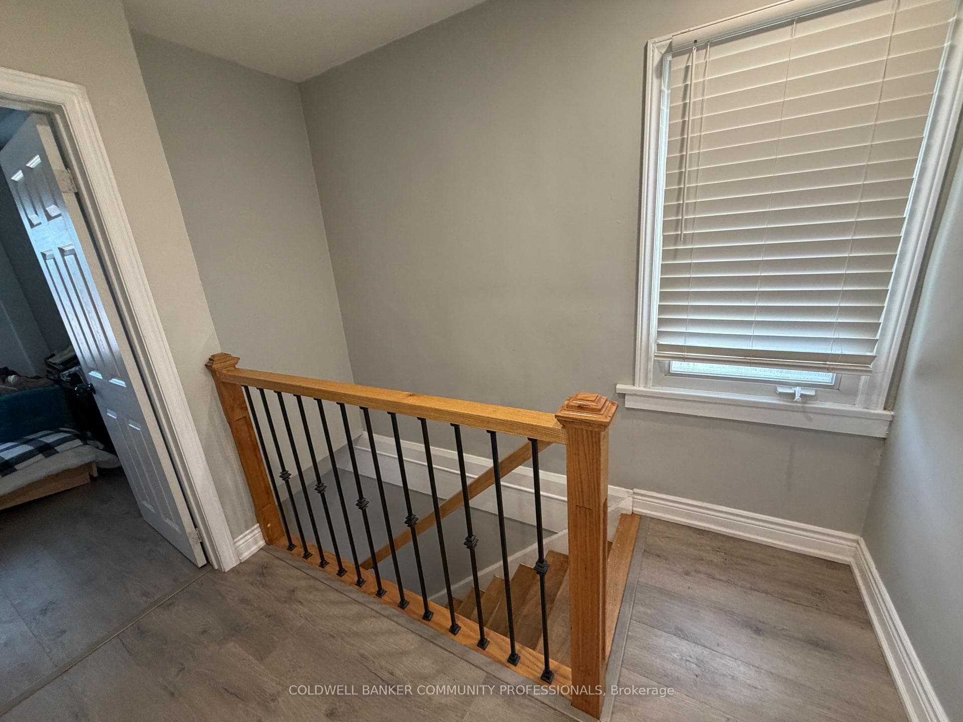 94 Howard Avenue photo 9