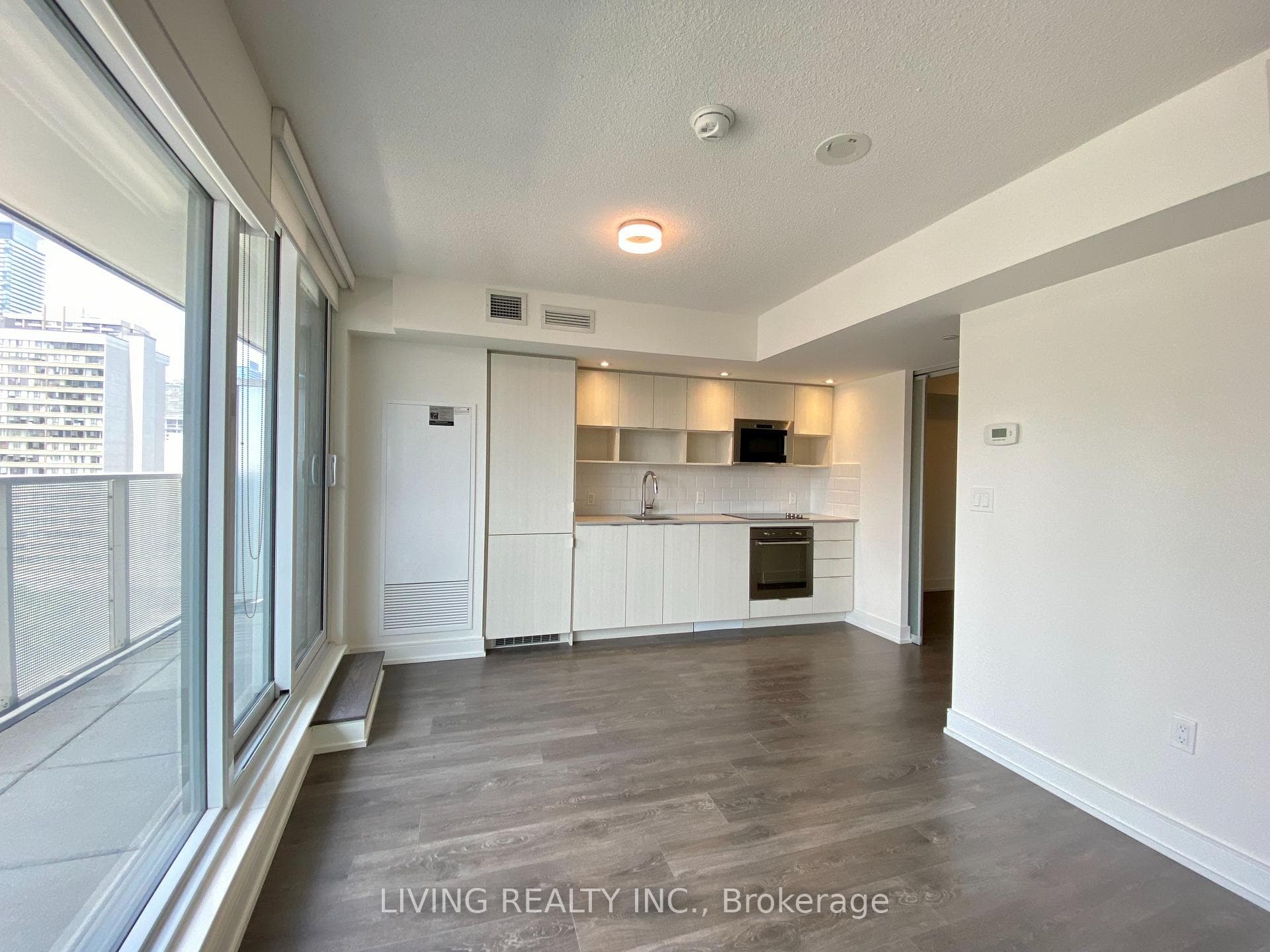 89 Mcgill Street Unit 1012 photo 7