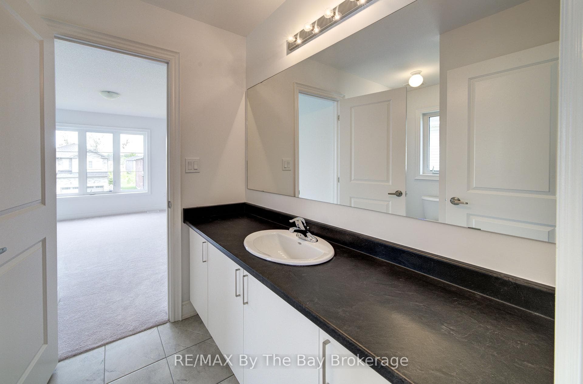 19 Amber Drive photo 23