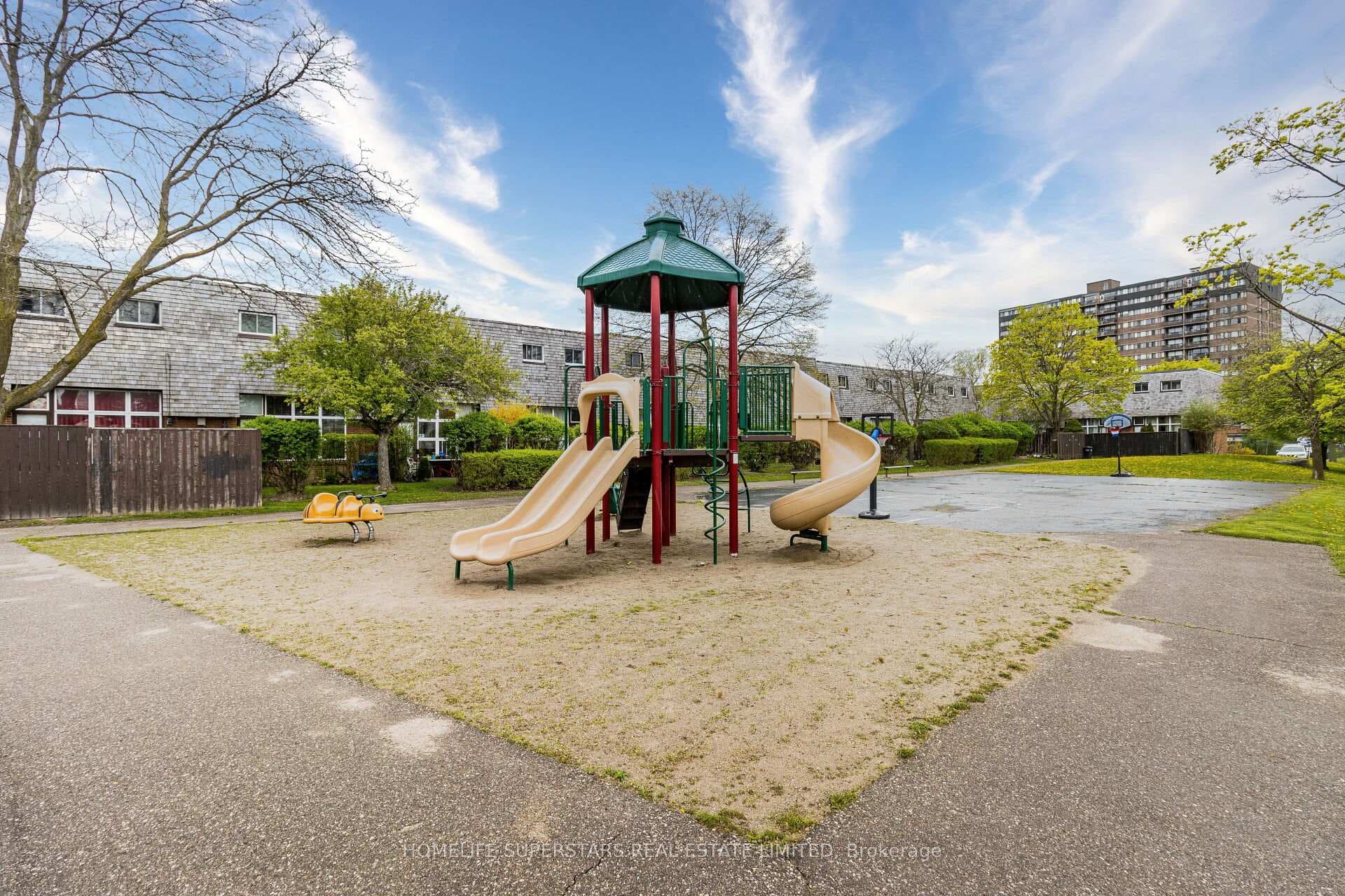 14 Briar Path photo 32