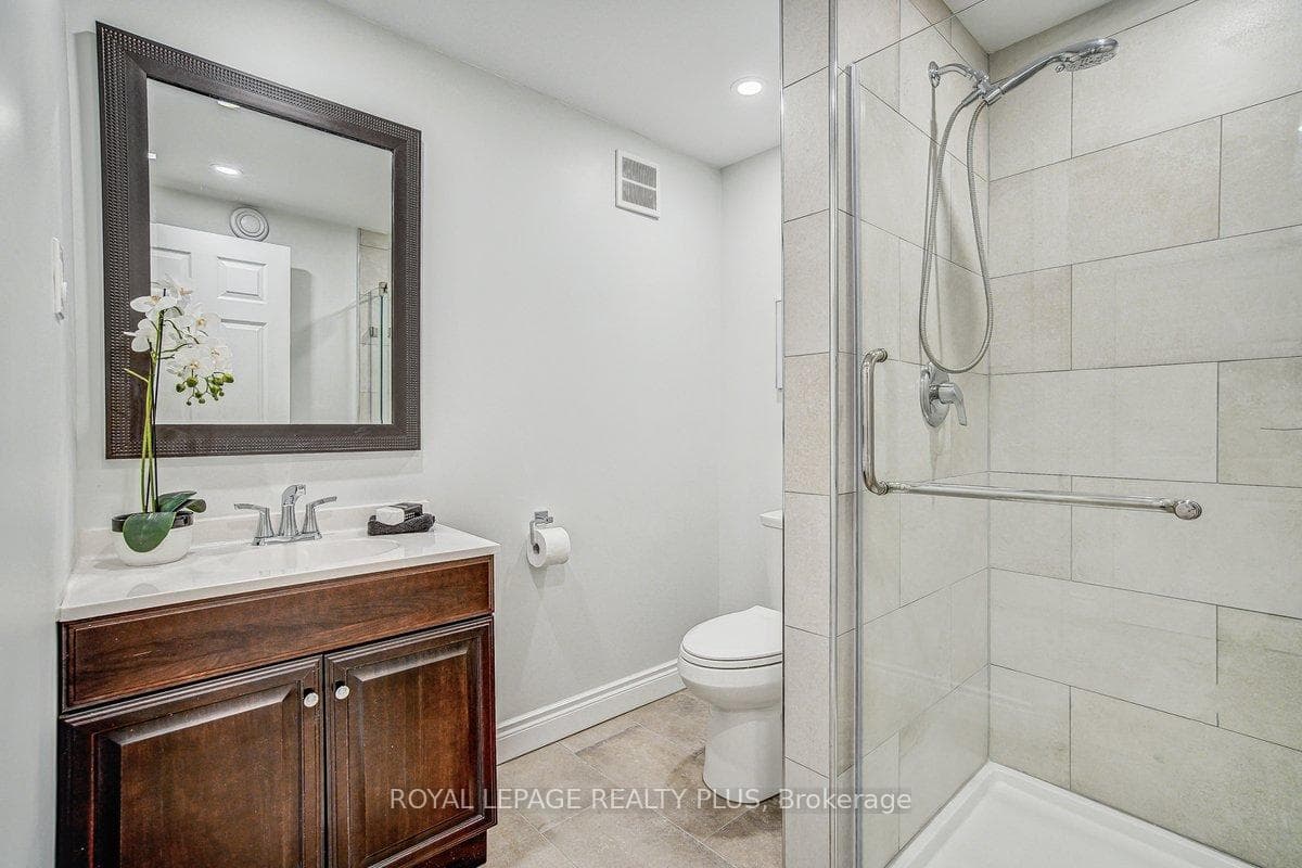 1039 Easthill Court photo 35