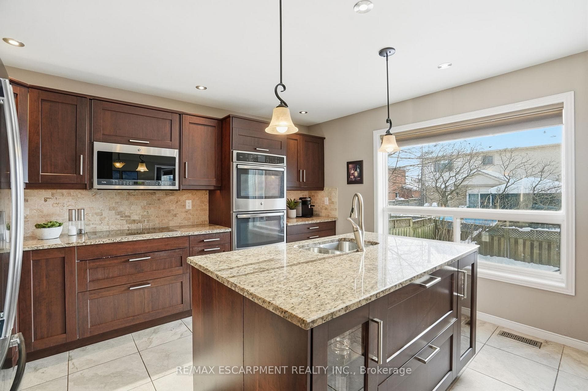 73 Riley Street photo 12