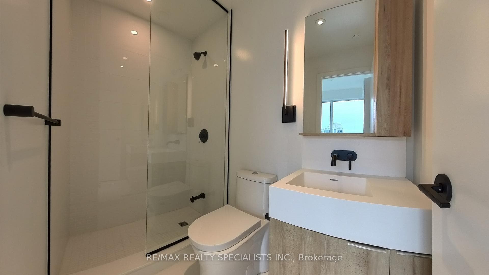 127 BROADWAY Avenue Unit 1701 photo 38