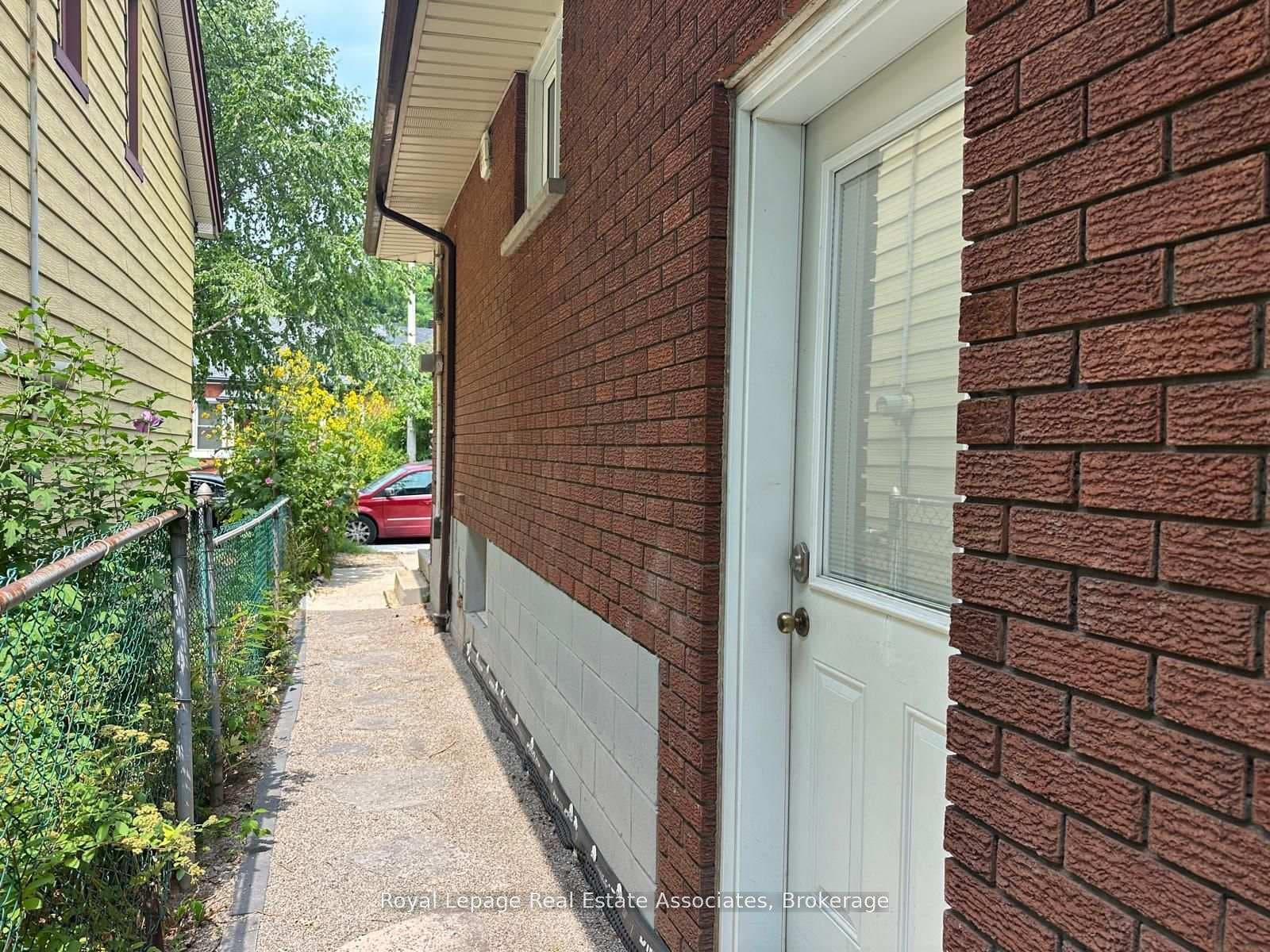 377 Jackson Street Unit Lower photo 12