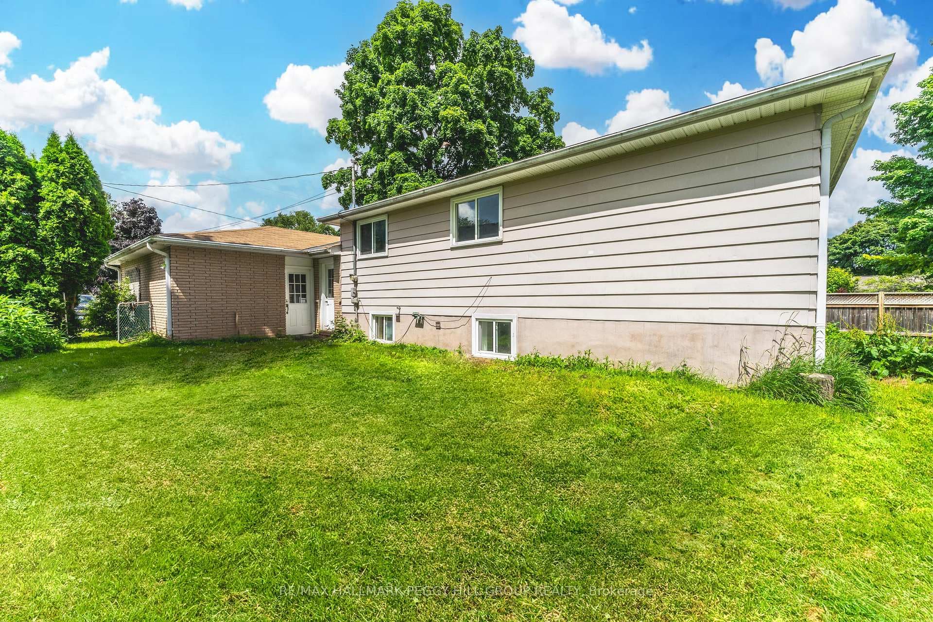 395 LITTLE Avenue photo 14