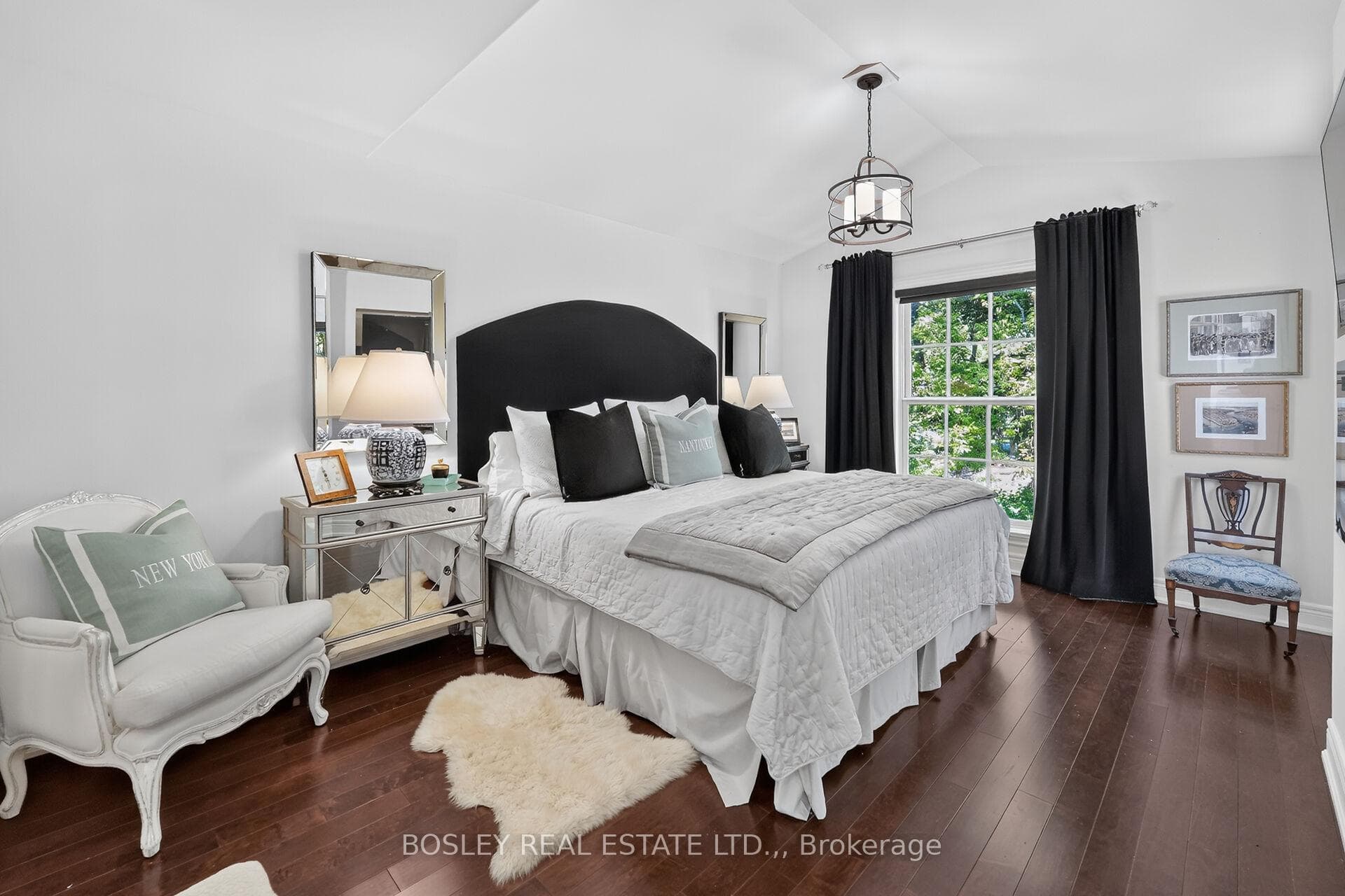 Primary suite with vaulted ceiling,