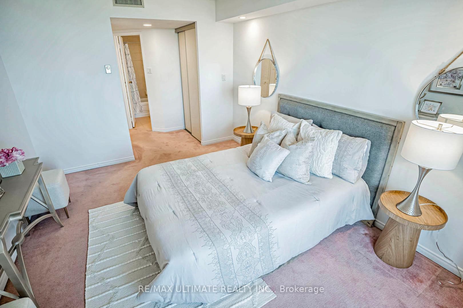 160 Alton Towers Circle Unit 1710 photo 18