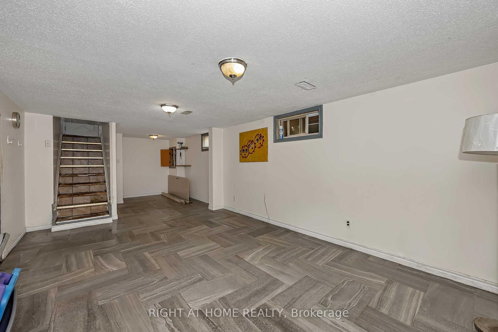 24 Largo Crescent photo 32