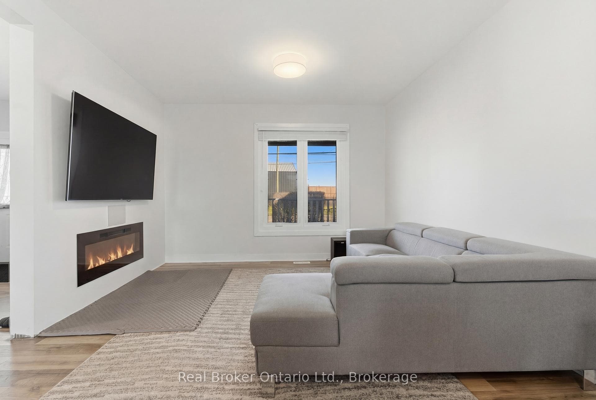 154 Niagara Falls Road photo 12