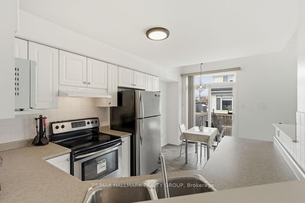79 Chesapeake Crescent photo 12