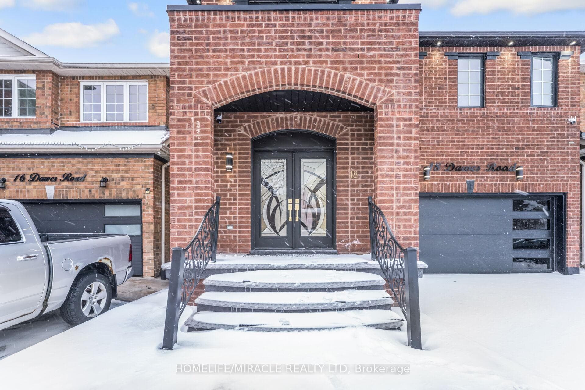 18 Dawes Road photo 4