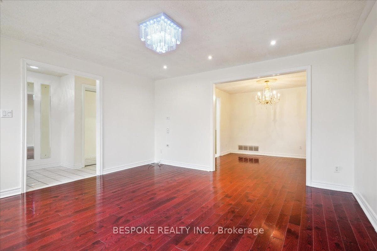 83 Amanda Drive photo 9