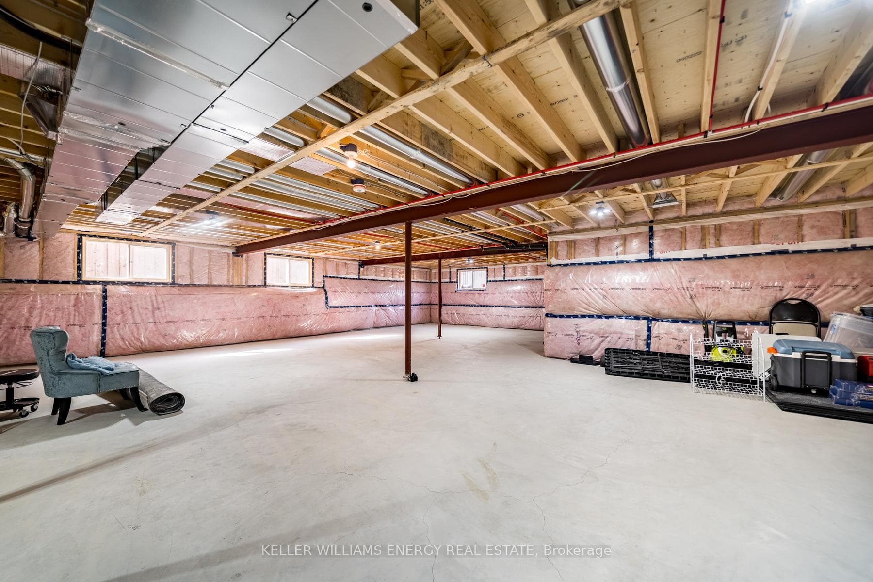 2A Saunders Avenue photo 32