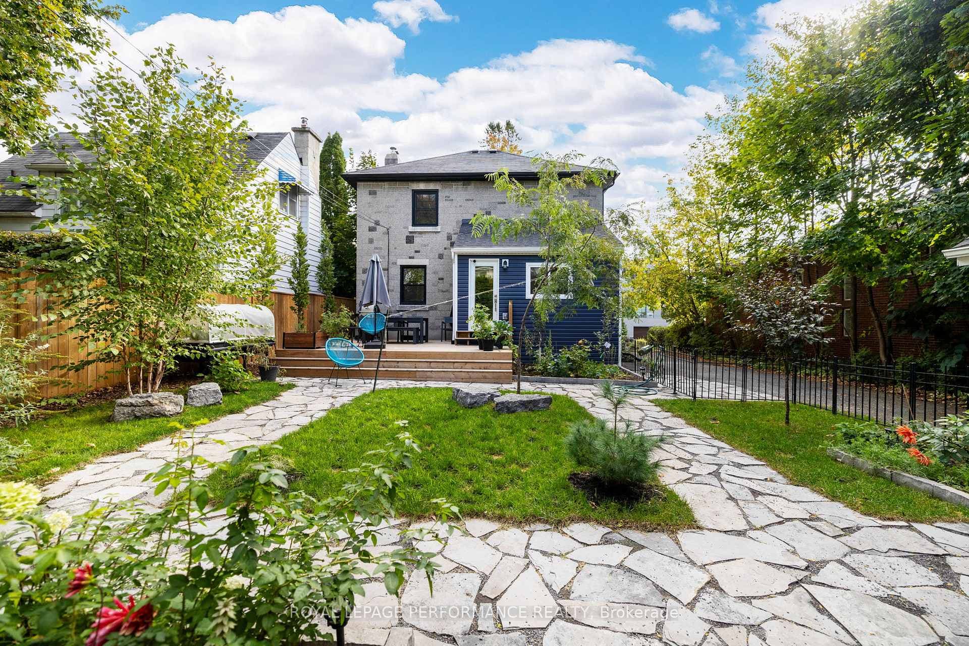 81 Ivy Crescent photo 23