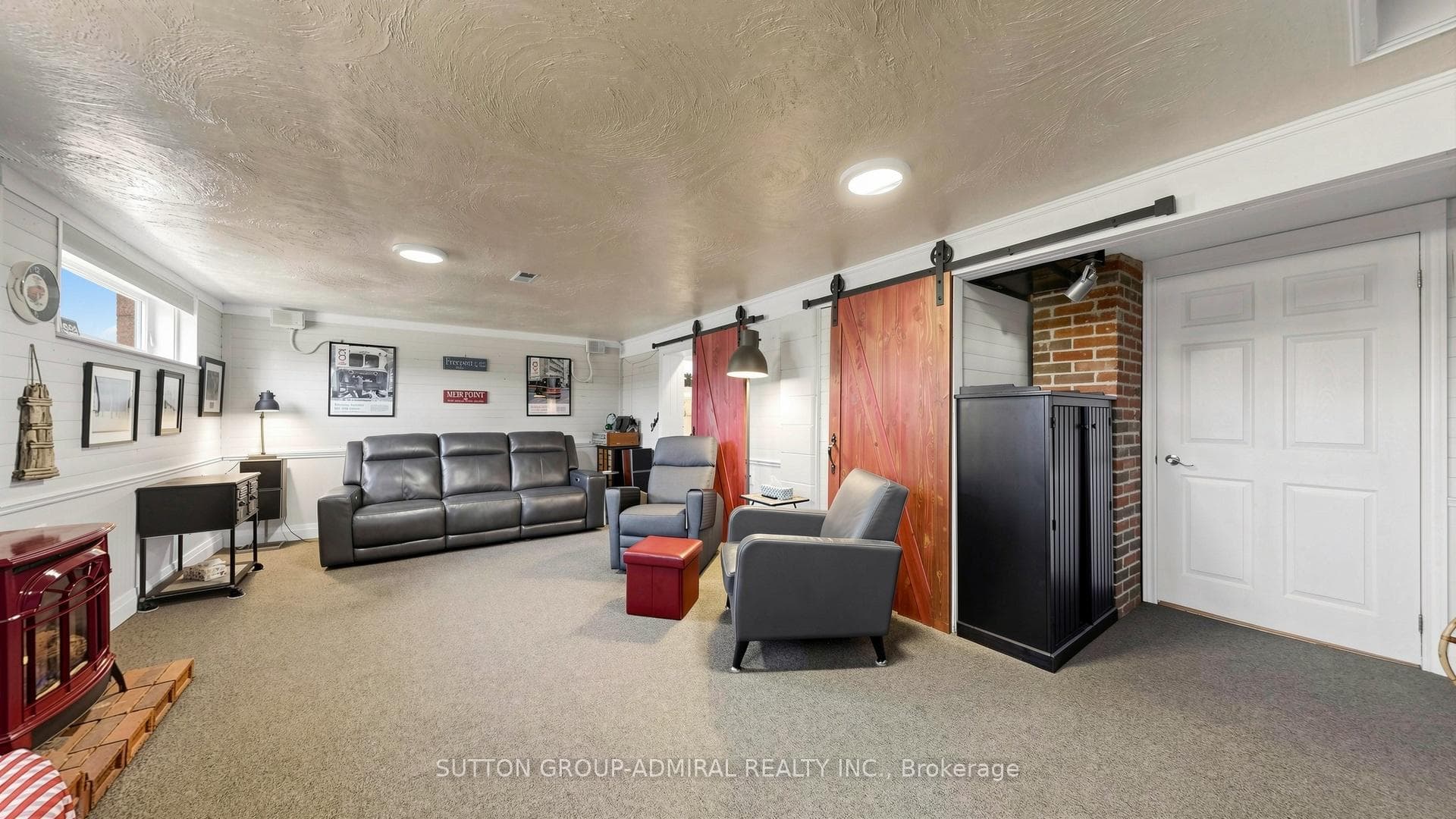 218 Bay Thorn Drive photo 37