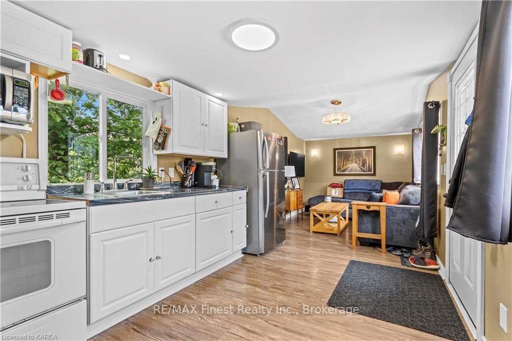 5569 BATH Road Unit 17 photo 11