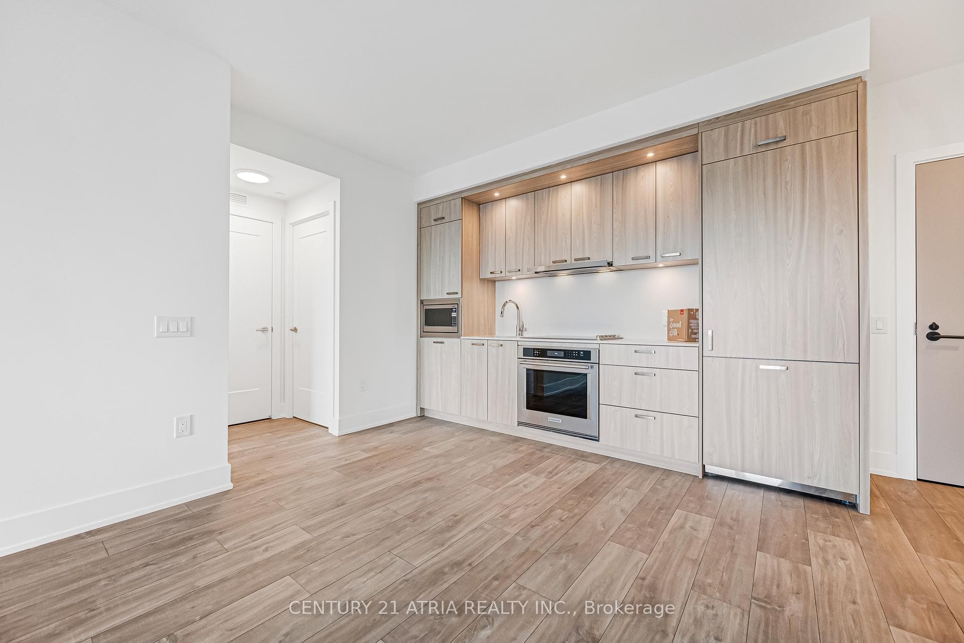 858 Dupont Street Unit 533 photo 7