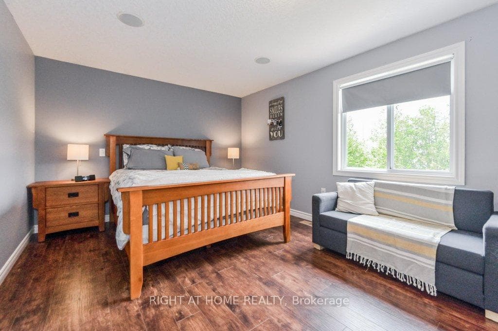 38 Elkin Court photo 23