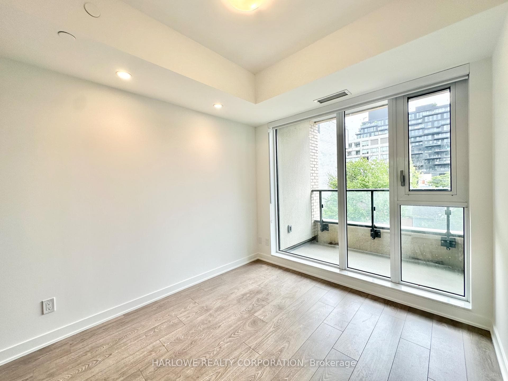 543 Richmond Street Unit 418 photo 11