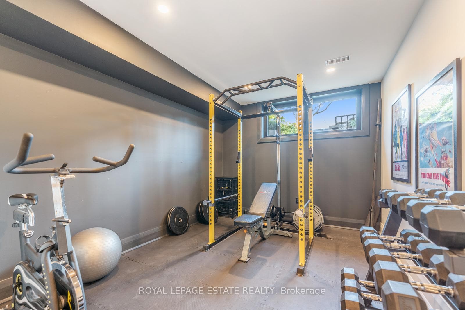 78 Rhodes Avenue photo 34