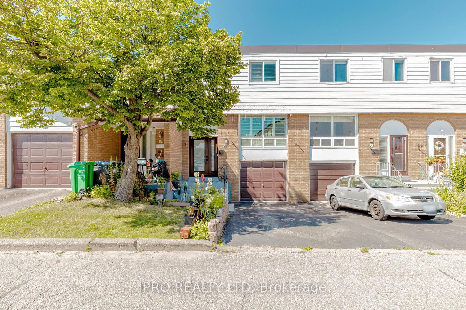 7500 Goreway Drive Unit 82 photo 2