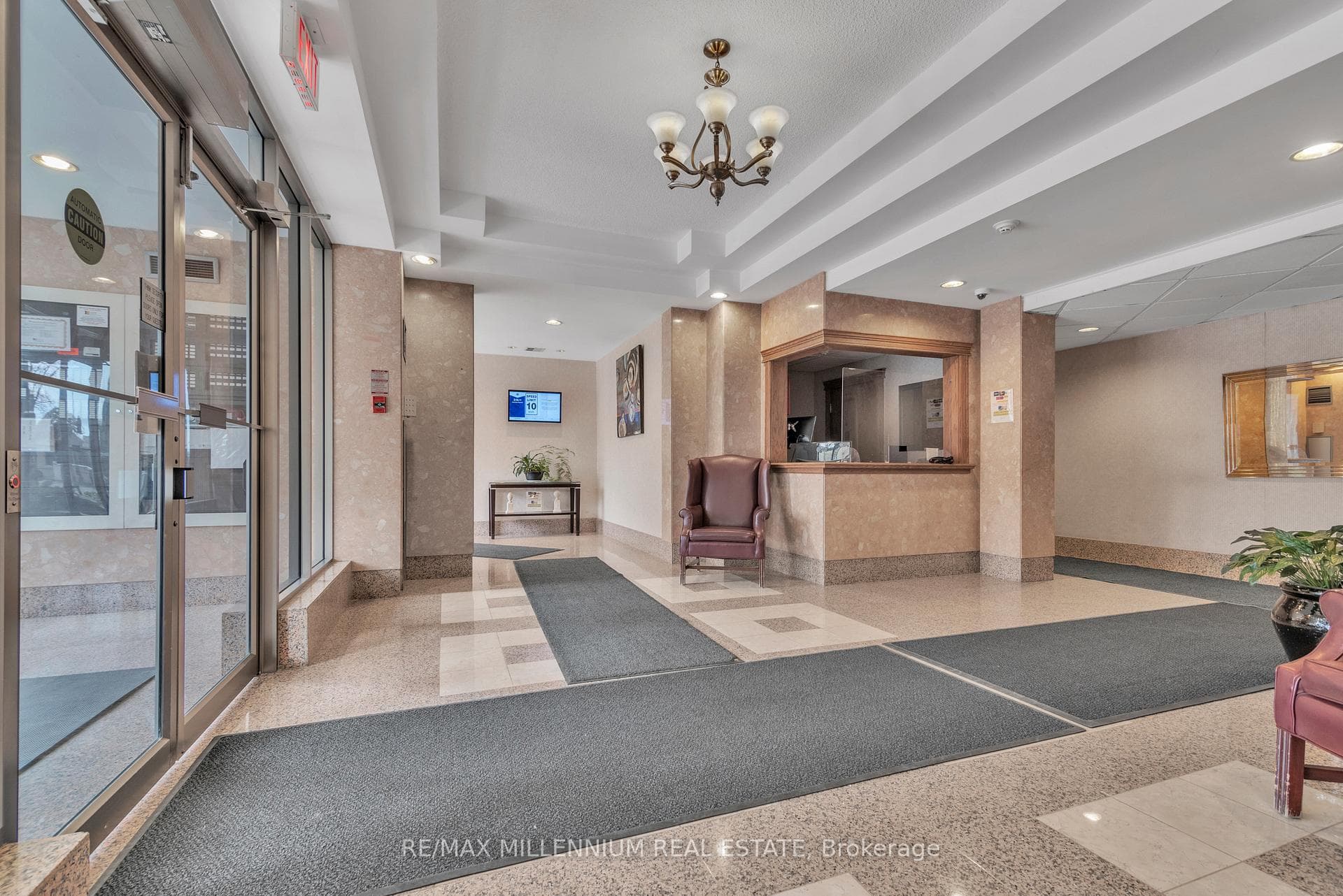 55 Elm Drive Unit 1211 photo 4