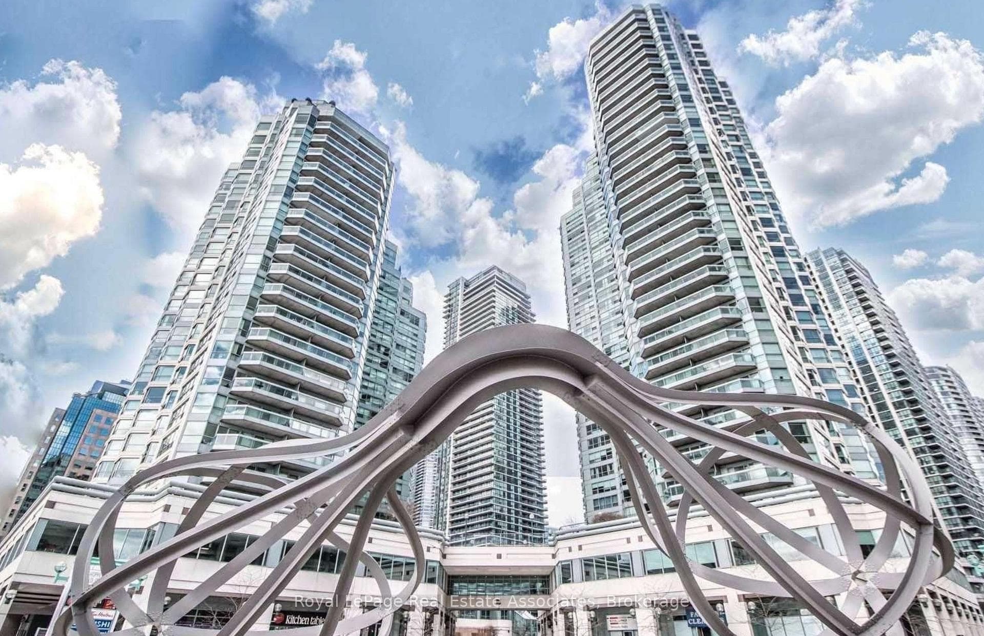 10 Yonge Street Unit 507 photo 1