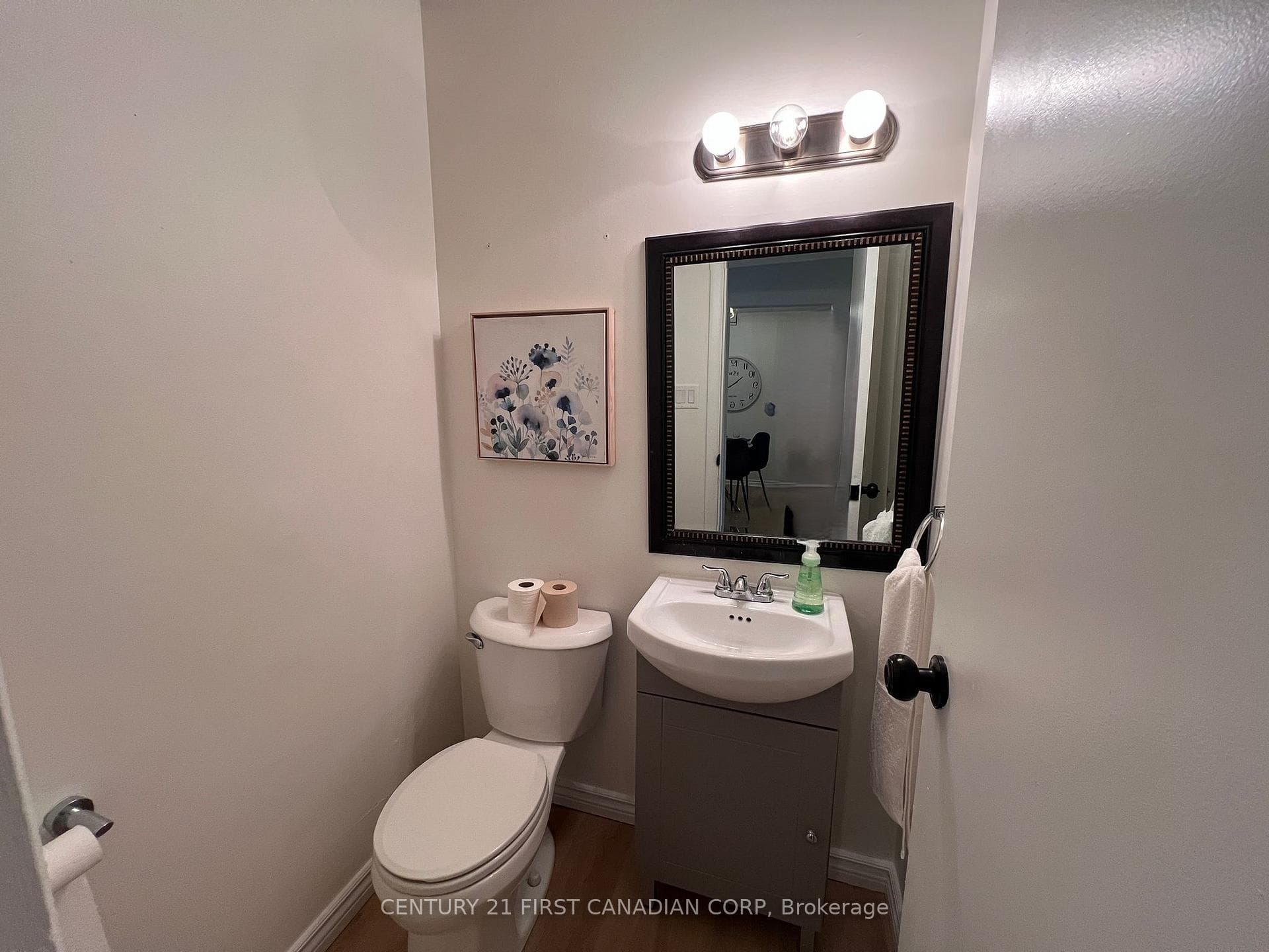 189 Boullee Street Unit 18 photo 15