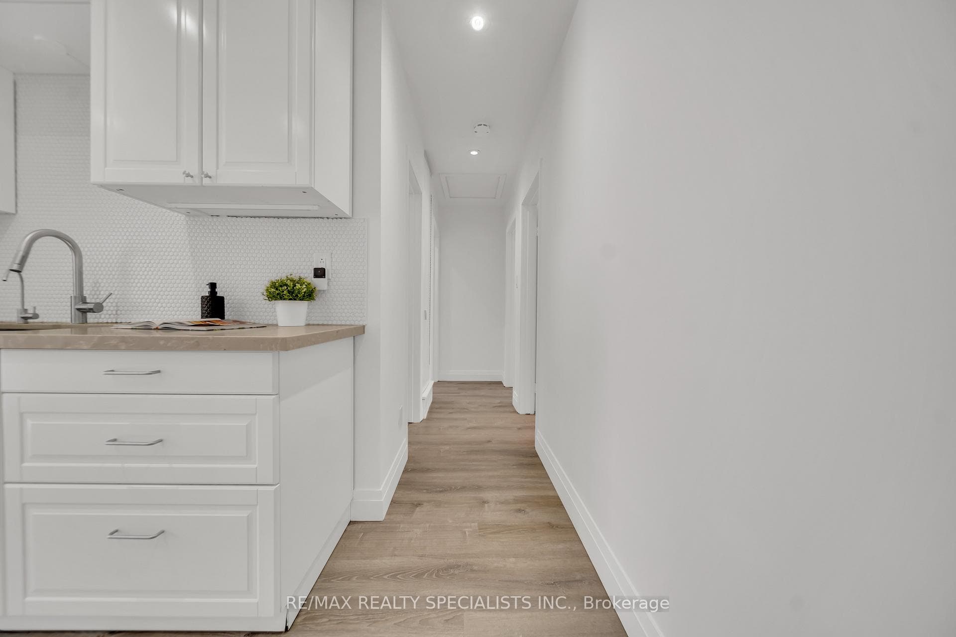 98 Ruskview Road photo 17