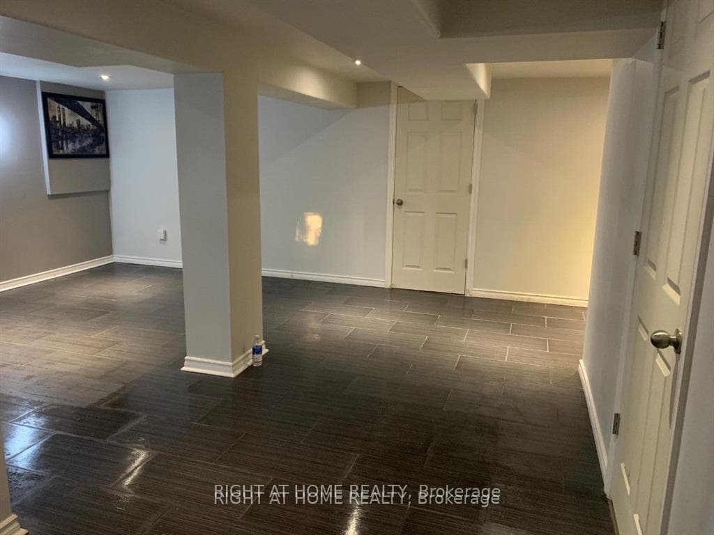242 Cadillac Avenue photo 14