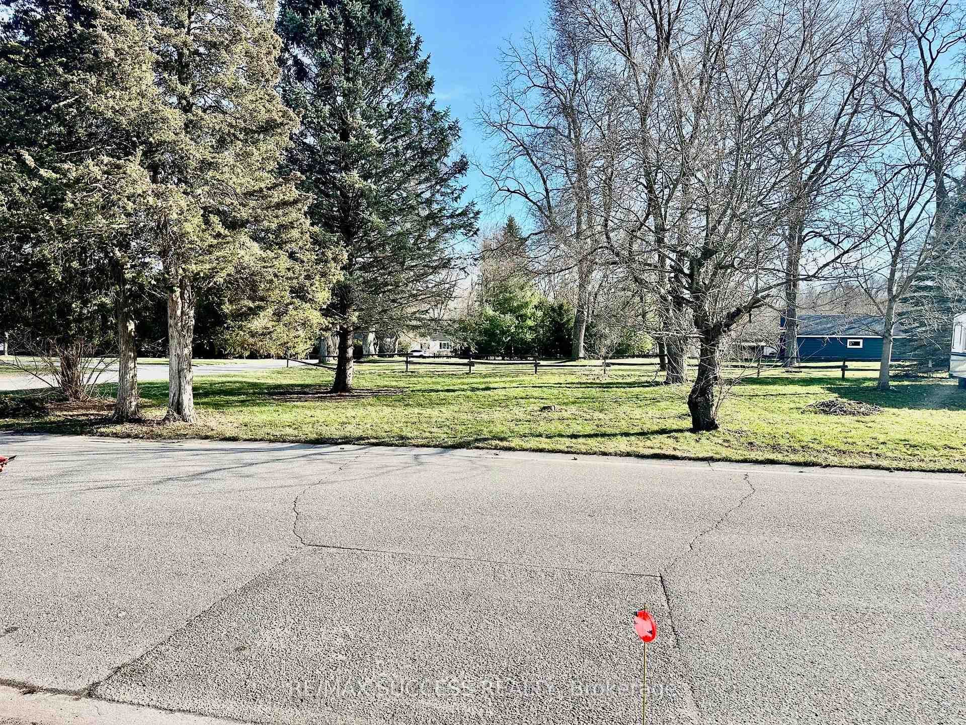 738 MOUNT PLEASANT Road photo 24
