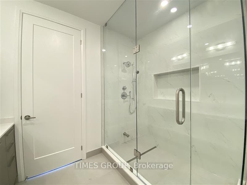 65 Broadway Avenue Unit 3902 photo 14