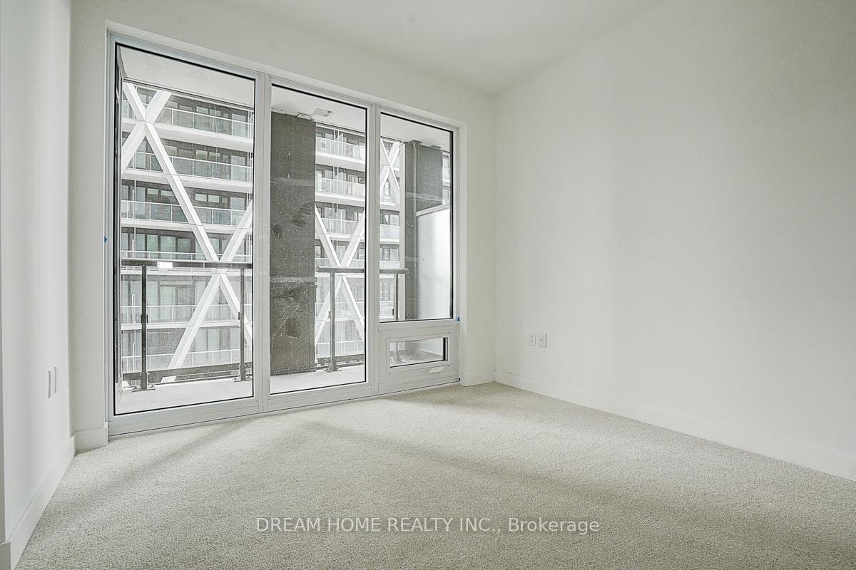 238 Simcoe Street Unit 2205 photo 31