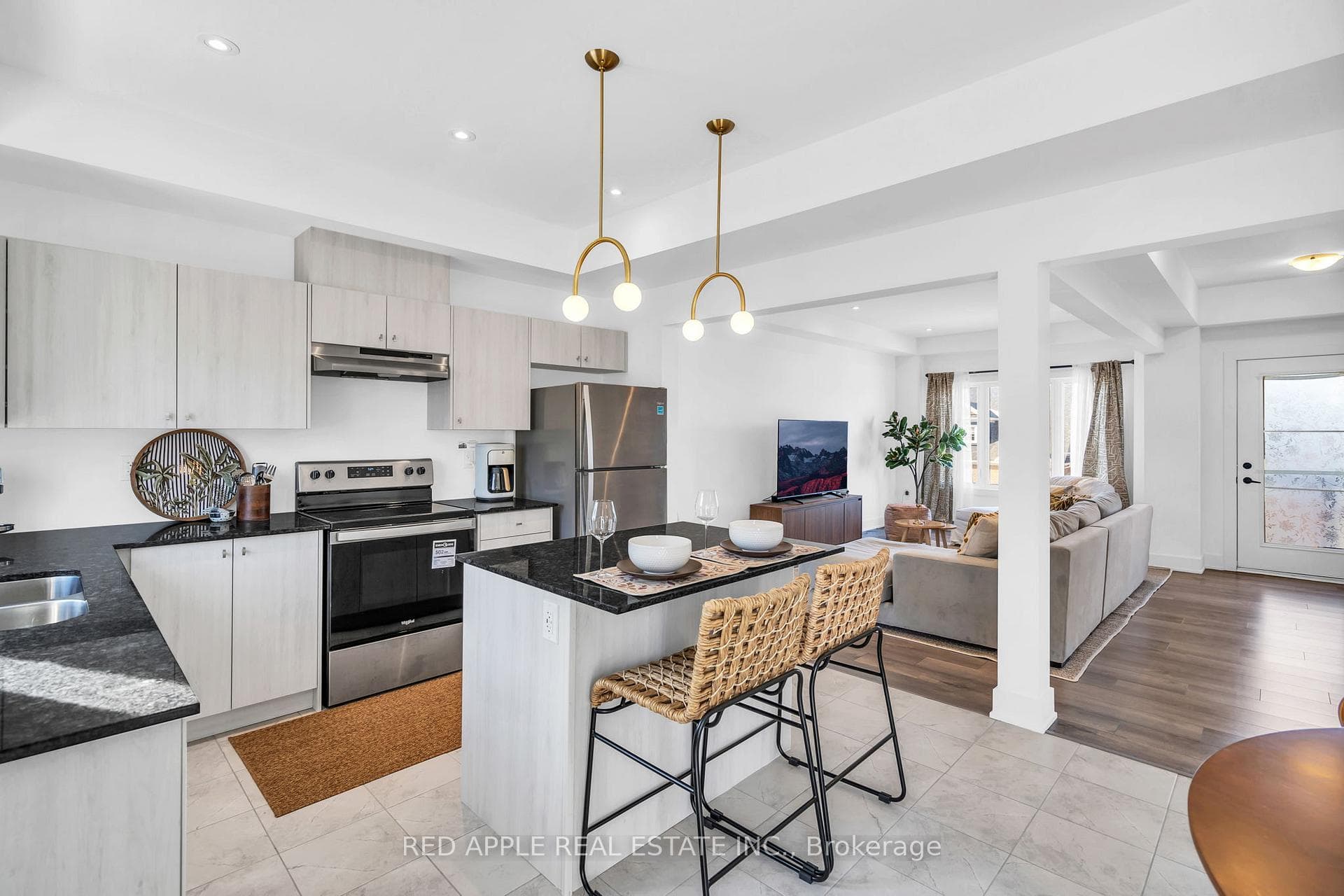 47 Harvest Crescent photo 17