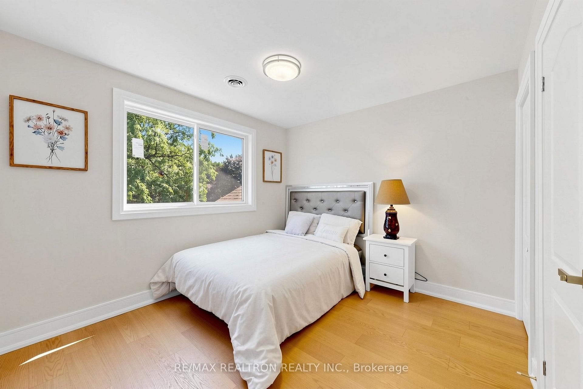 75 Pringle Avenue photo 30
