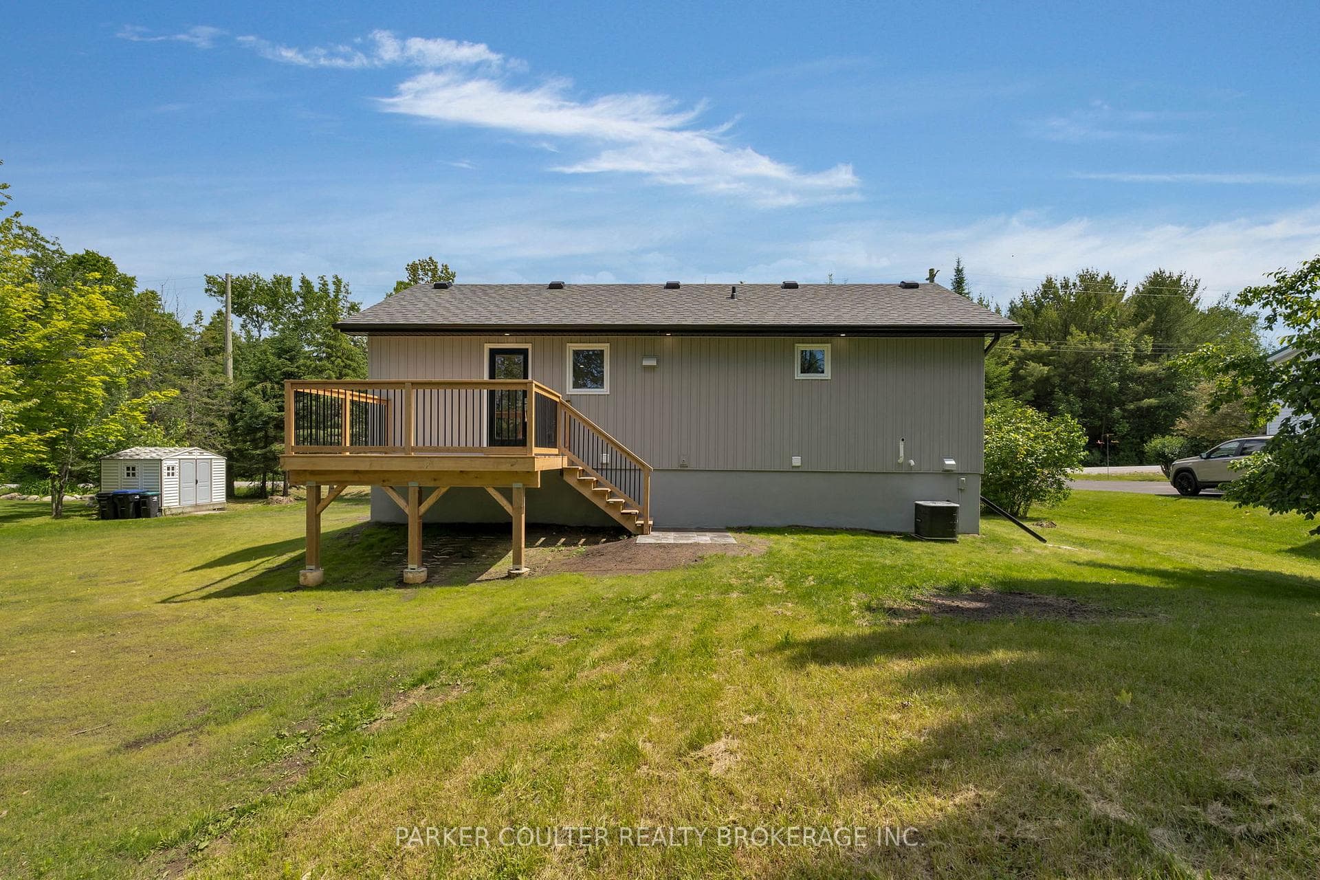 8 Caswell Road photo 34