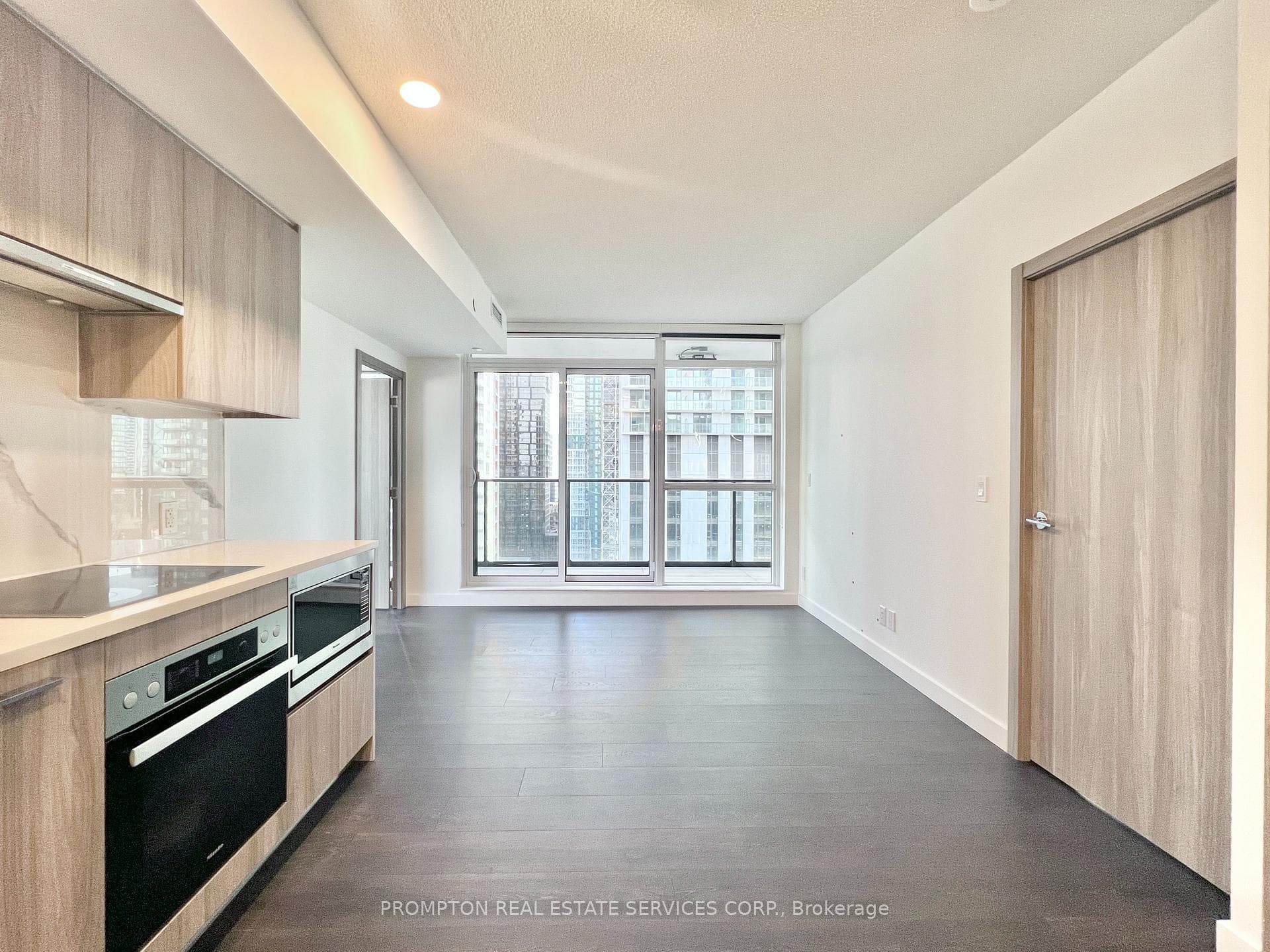 38 Widmer Street Unit 2806 photo 3