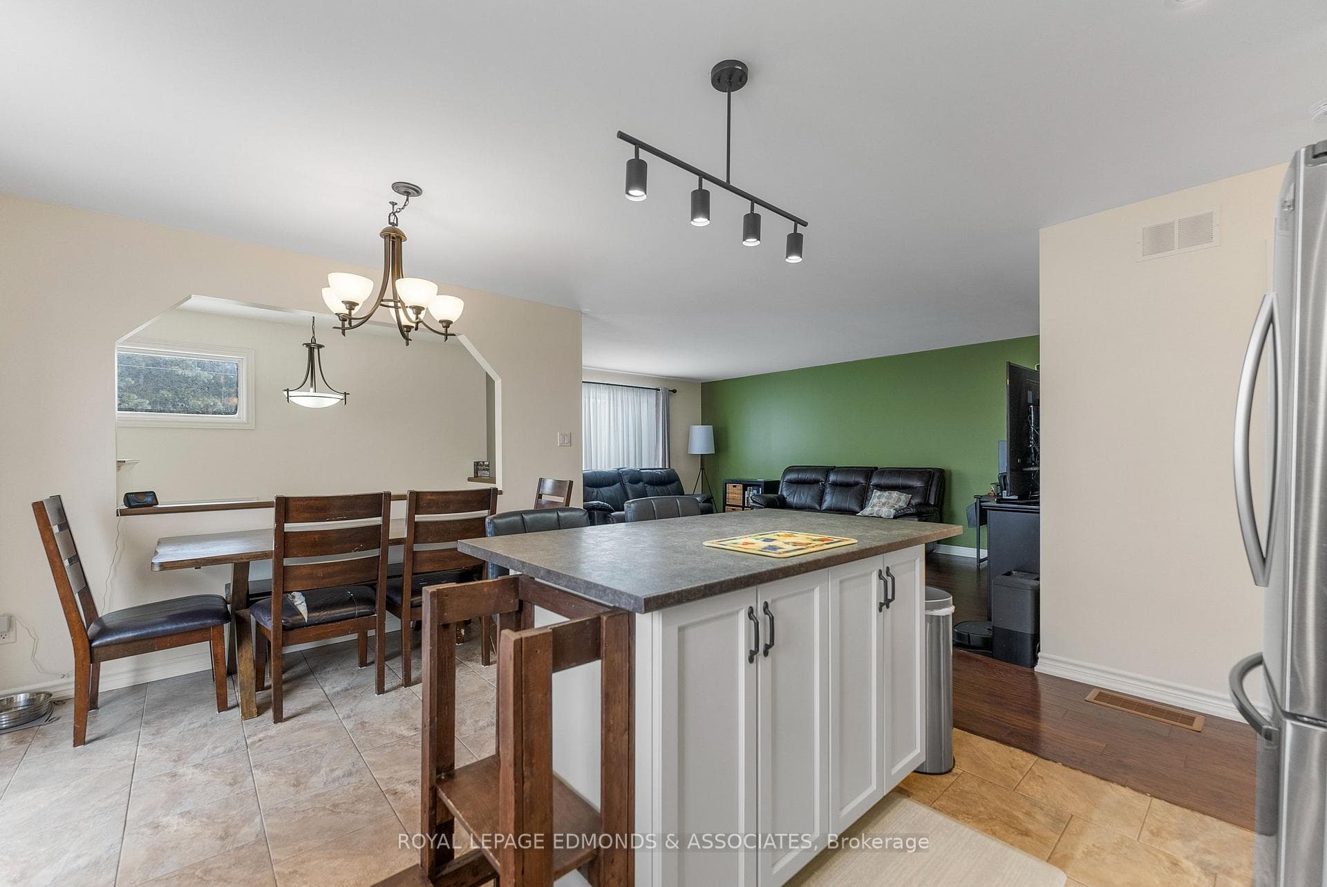 12 Wilbert Street photo 9