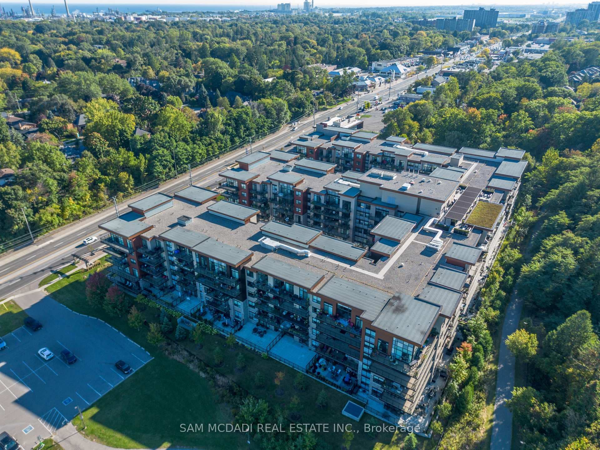 1575 Lakeshore Road Unit GR33 photo 28