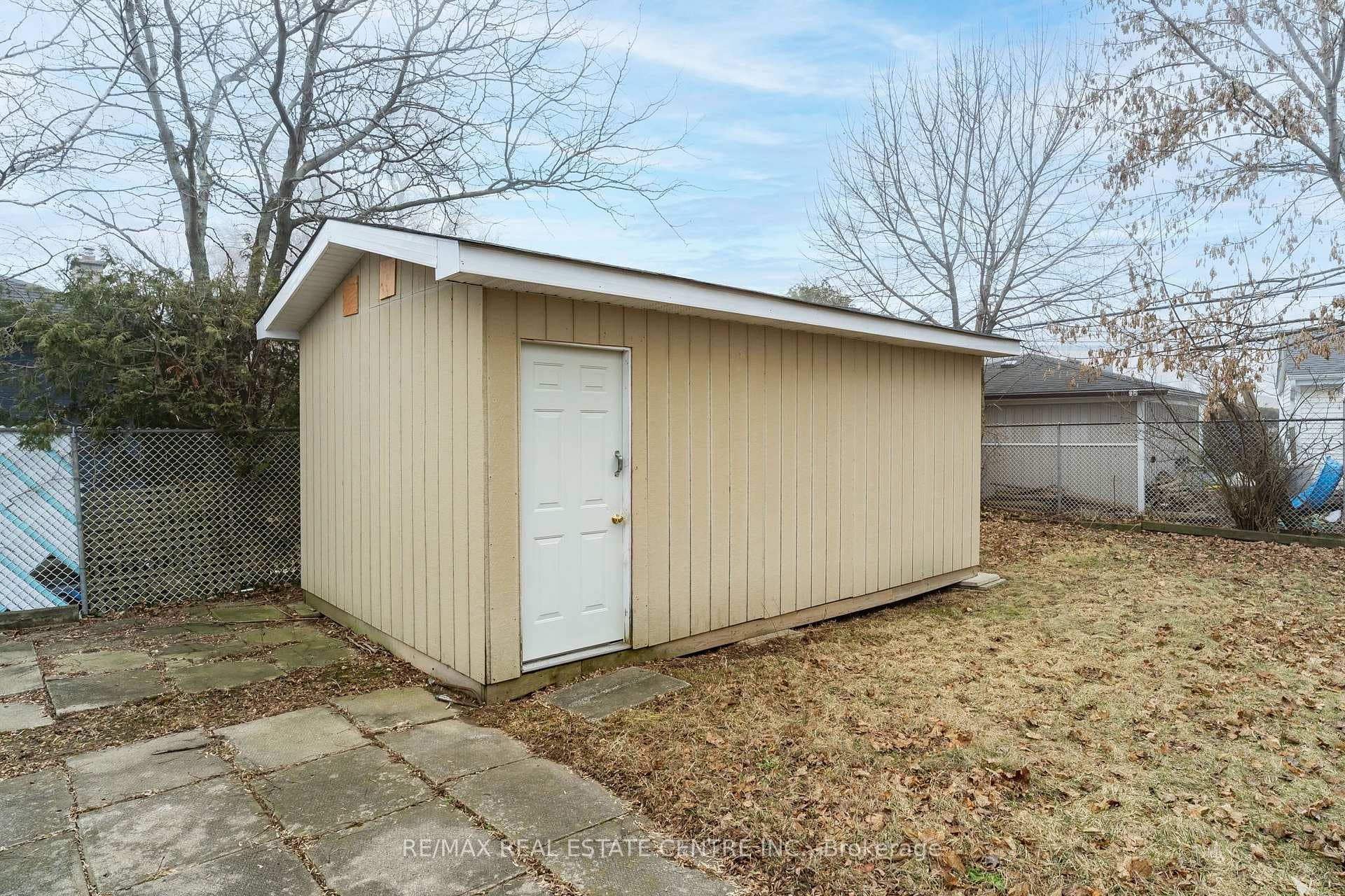 76 Raylawn Crescent photo 28