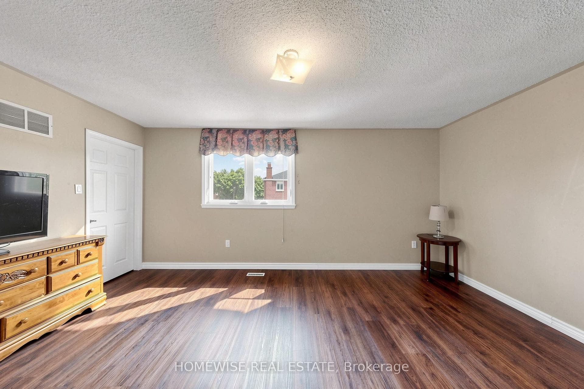 11 Briarcliffe Crescent photo 22
