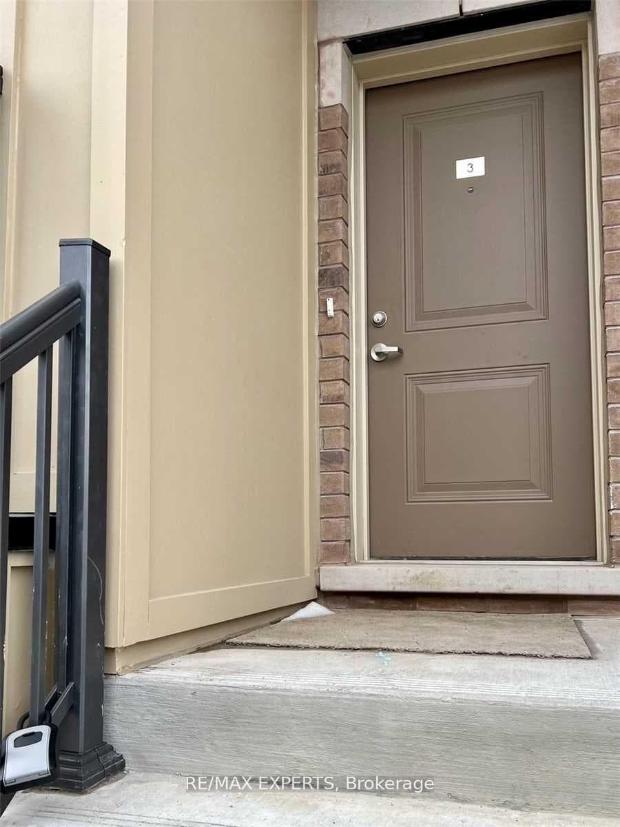 470 Beresford Path Unit 3 photo 2