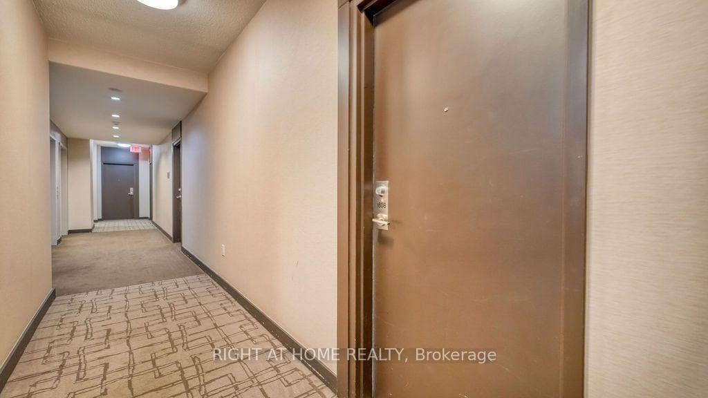 62 Forest Manor Road Unit 1808 photo 10