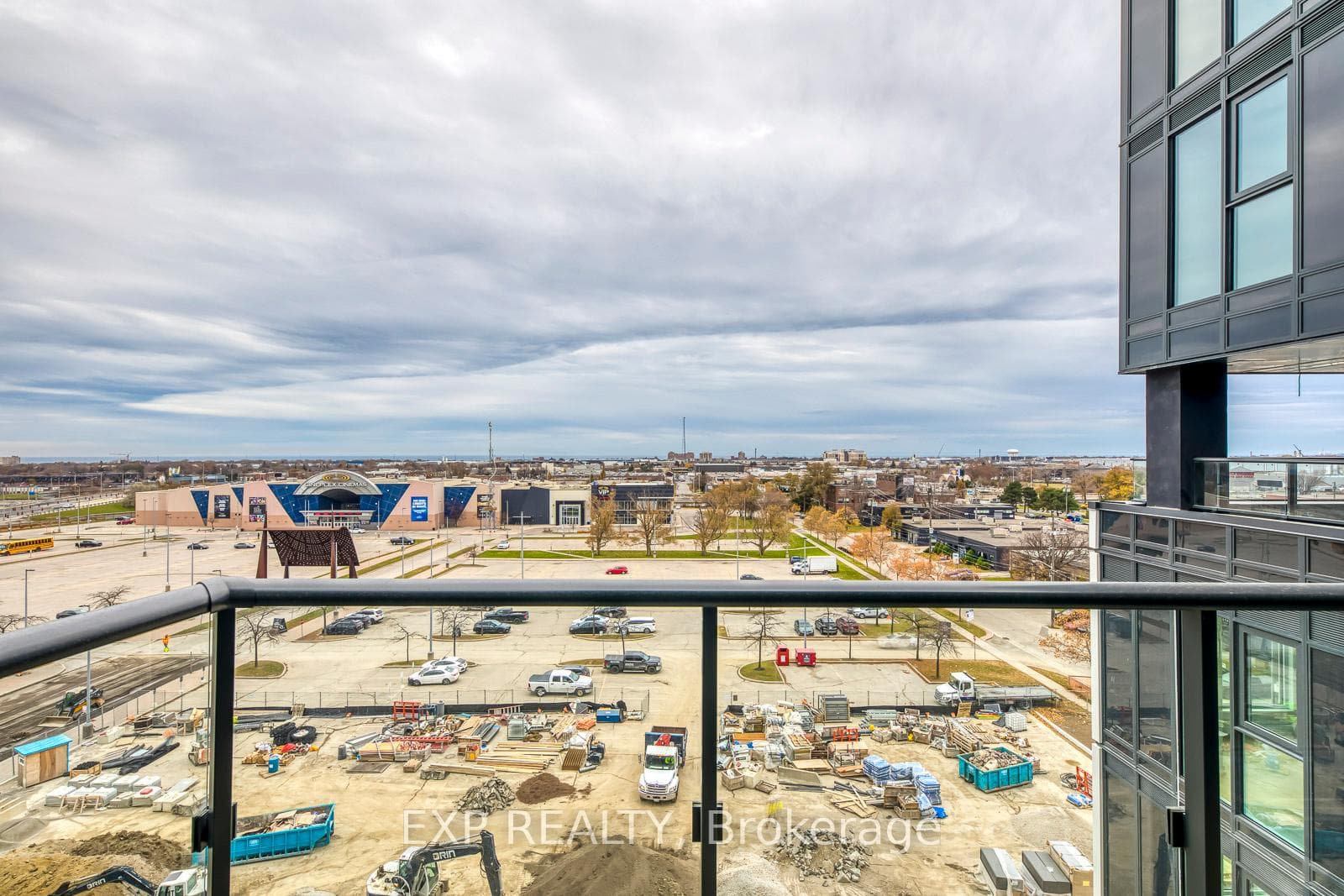 1037 The Queensway N/A Unit 608 photo 30