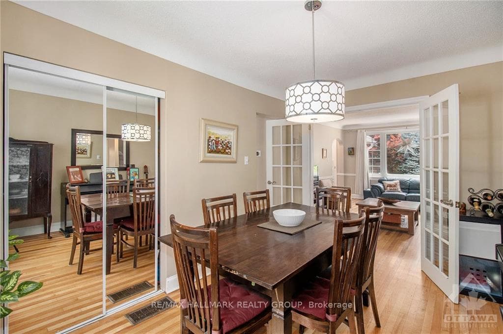 99 DAGMAR Avenue photo 3